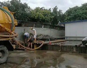 信阳抽化粪池自动清理的方法